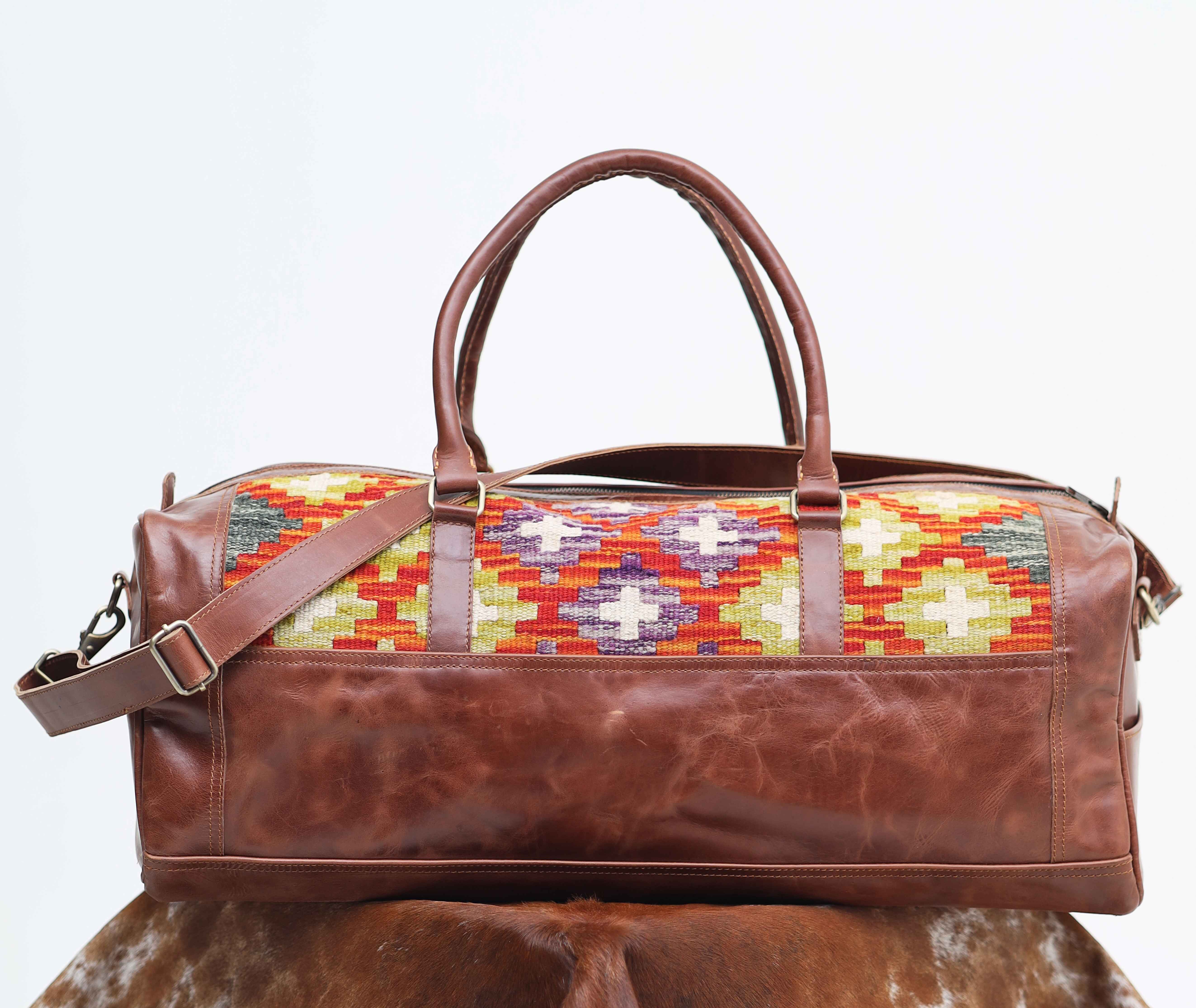 DECORATED KILIMS DUFFEL BAGS