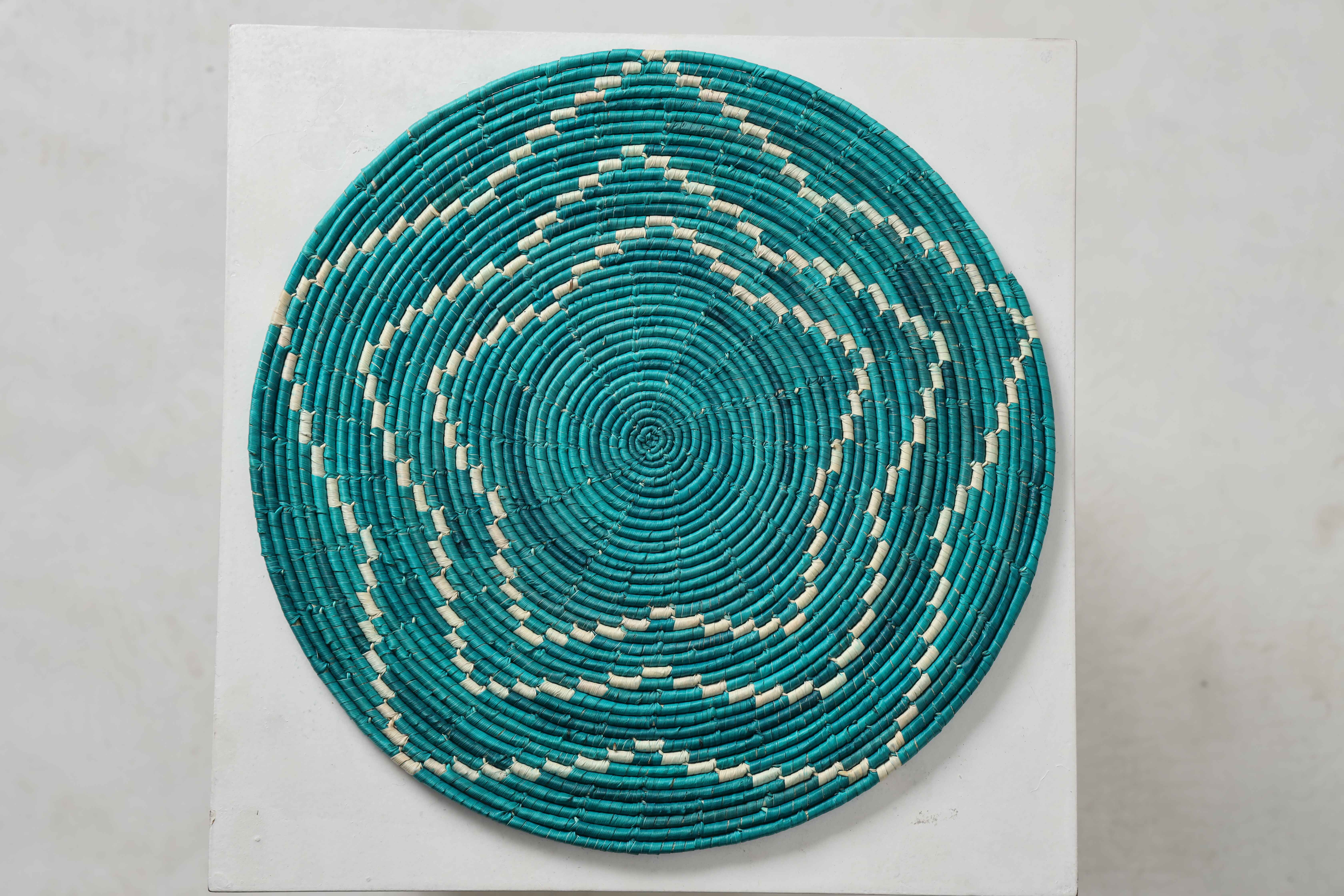 HAND WOVEN THIN MAT BASKETS (NIBV)