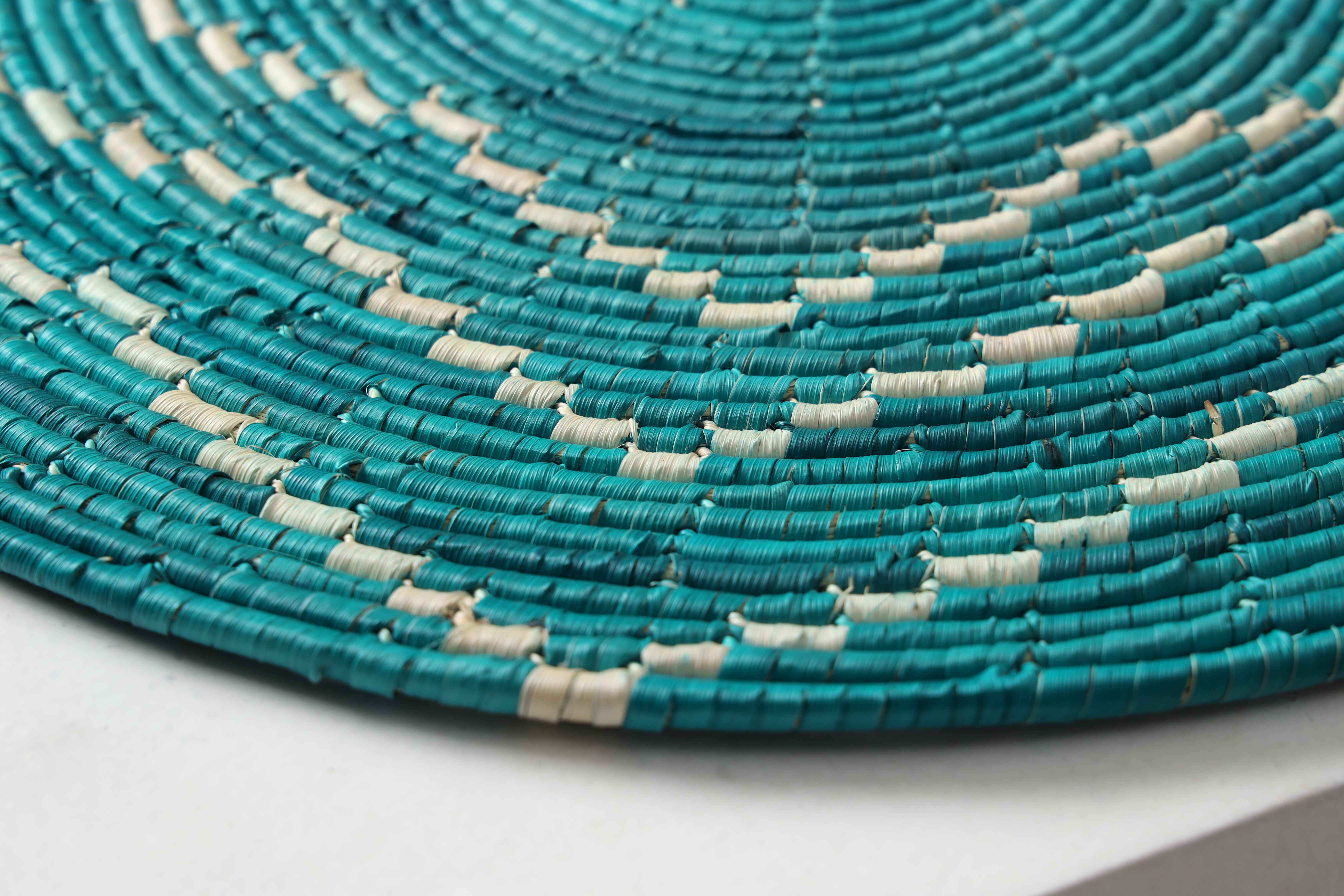 HAND WOVEN THIN MAT BASKETS (NIBV)