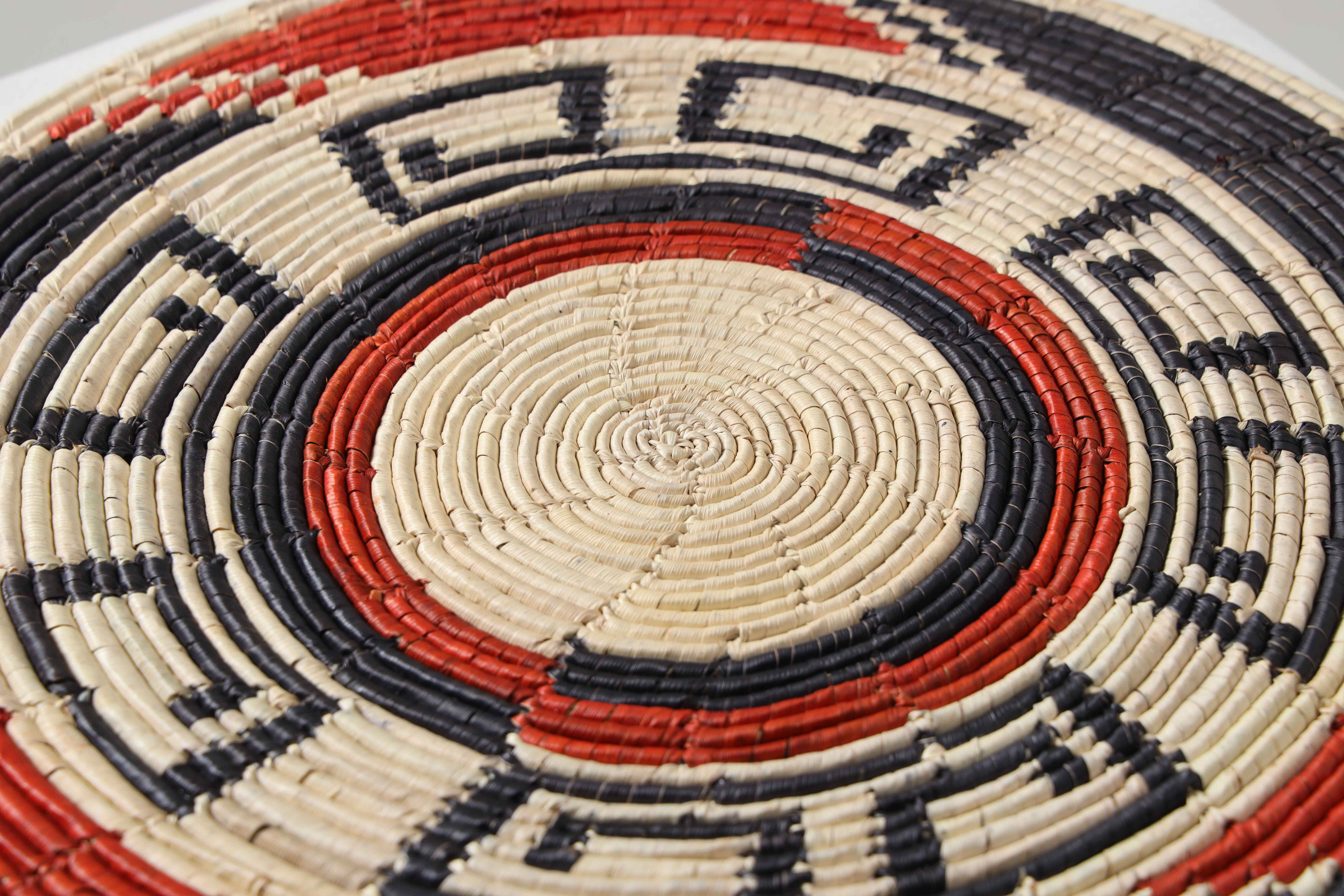 HAND WOVEN THIN MAT BASKETS (NIBV)