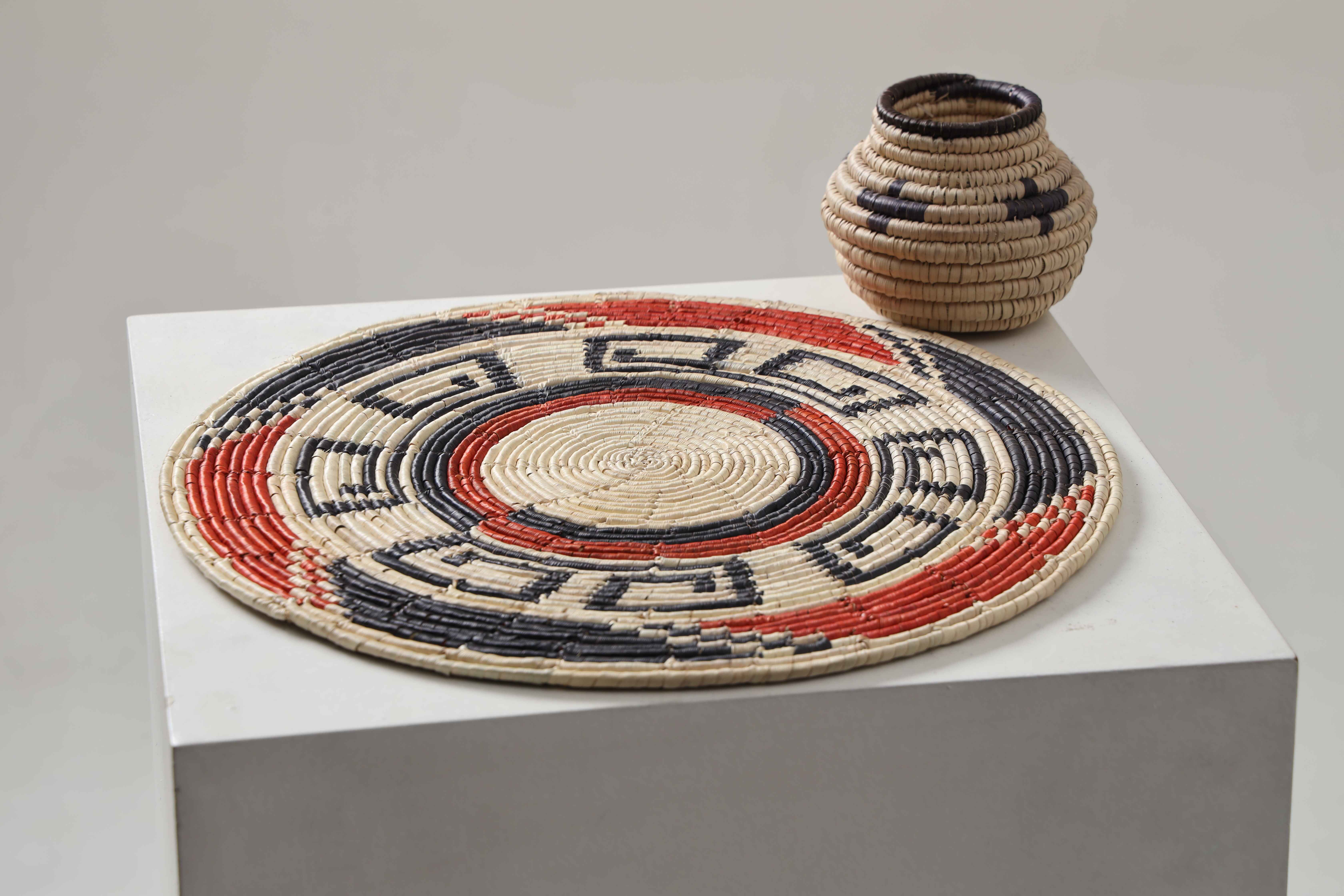 HAND WOVEN THIN MAT BASKETS (NIBV)