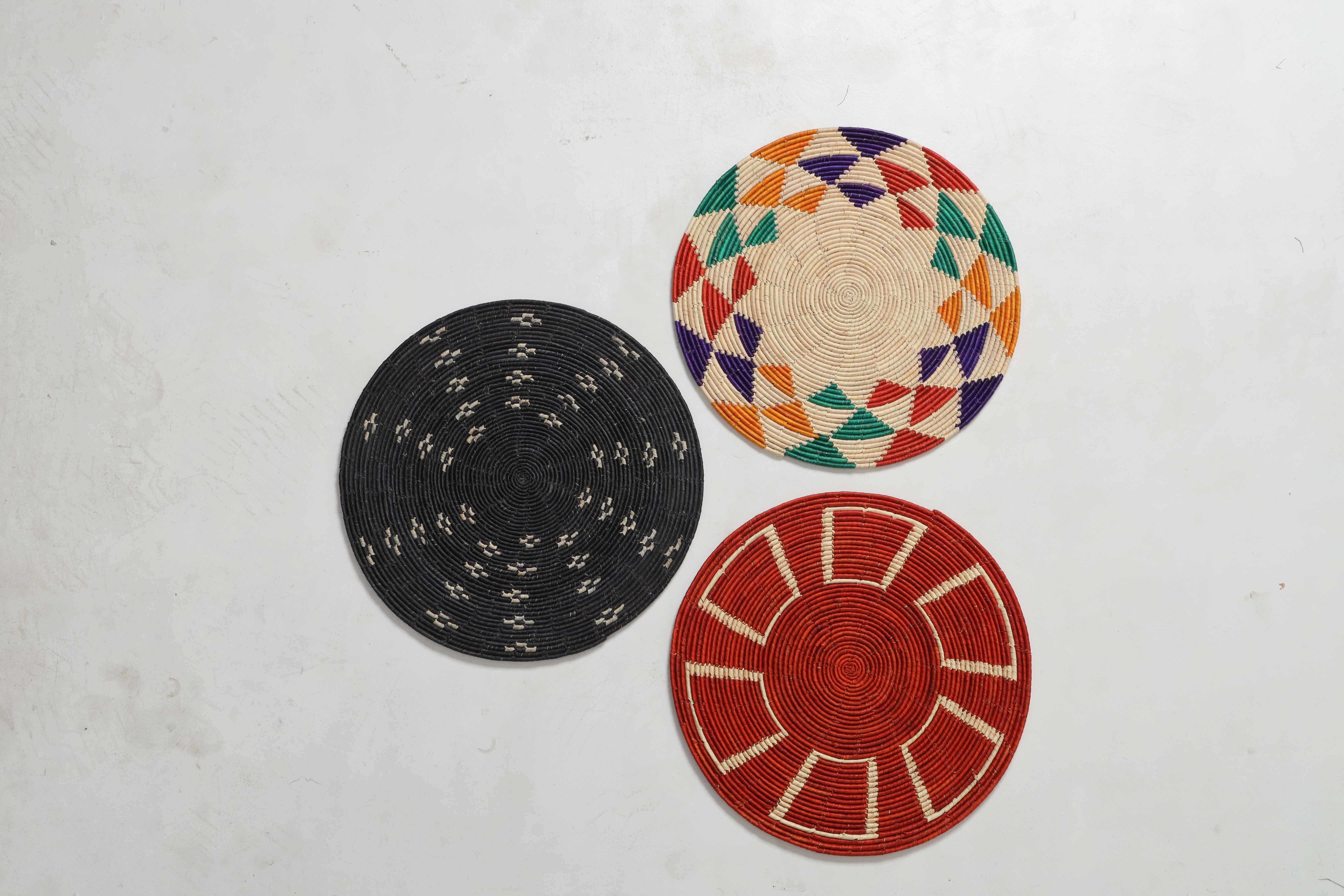 HAND WOVEN THIN MAT BASKETS (NIBV)