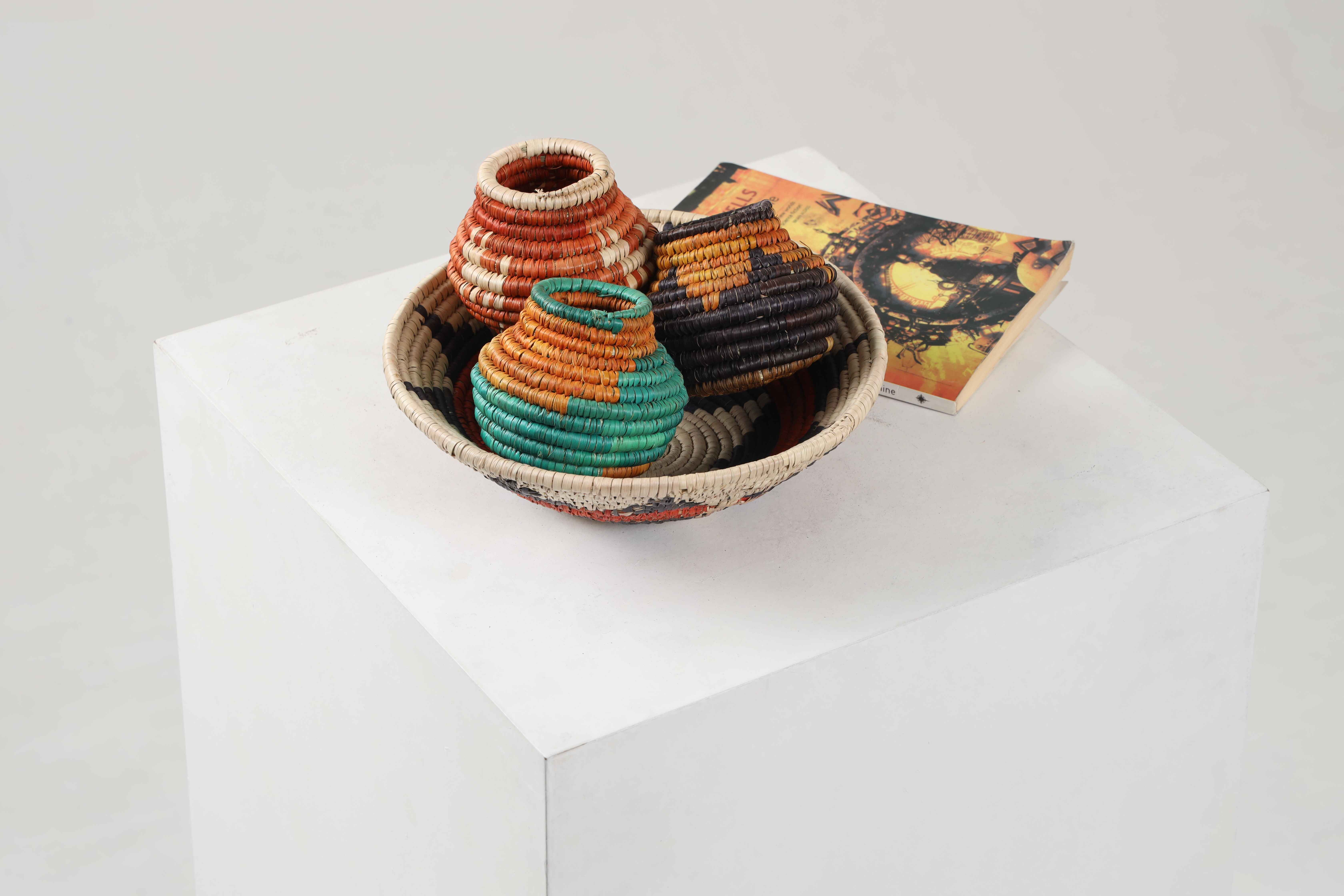HAND WOVEN HOURSE BASKETS (NHDV)