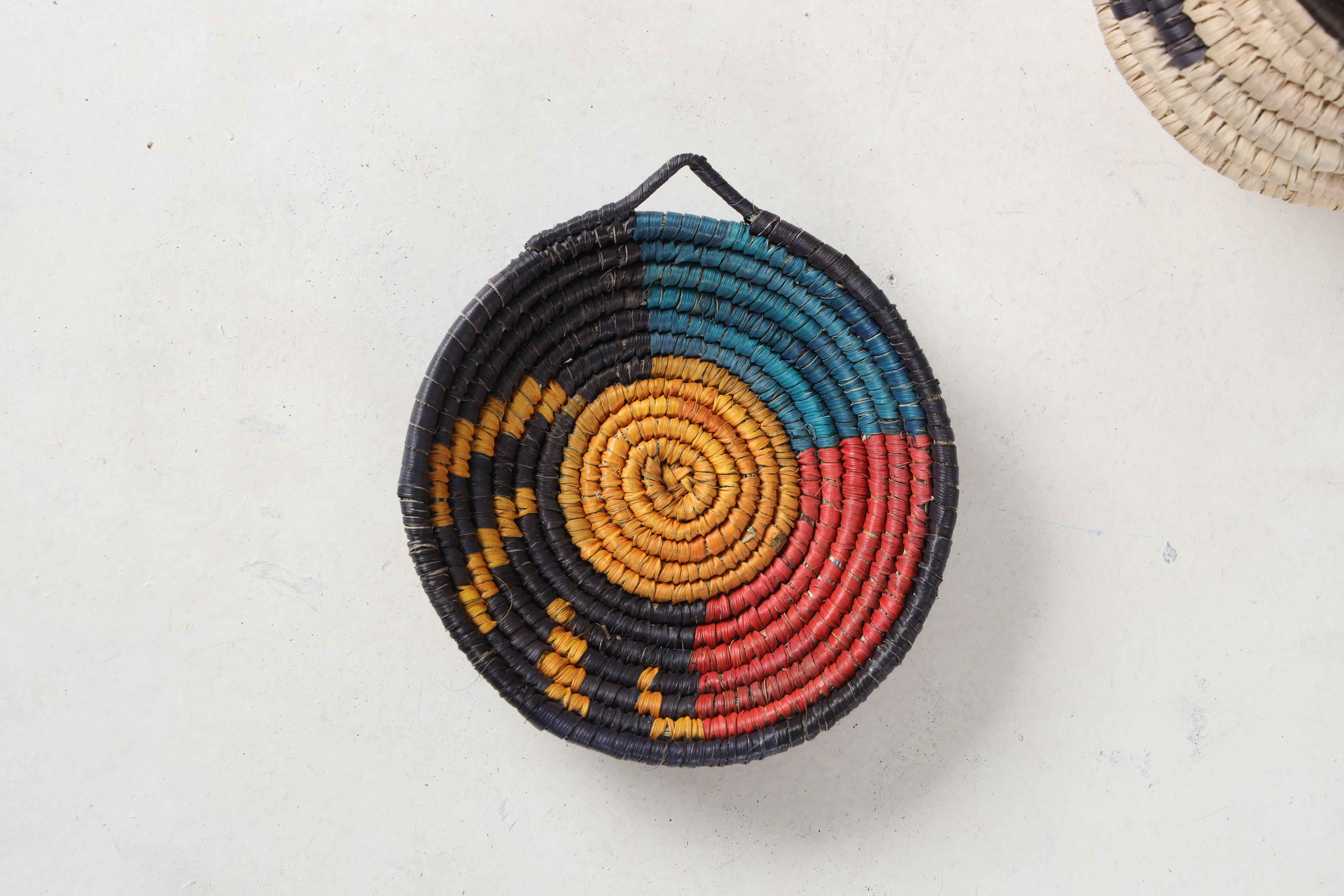 HAND WOVEN MINIATURE BASKETS (NLAU)