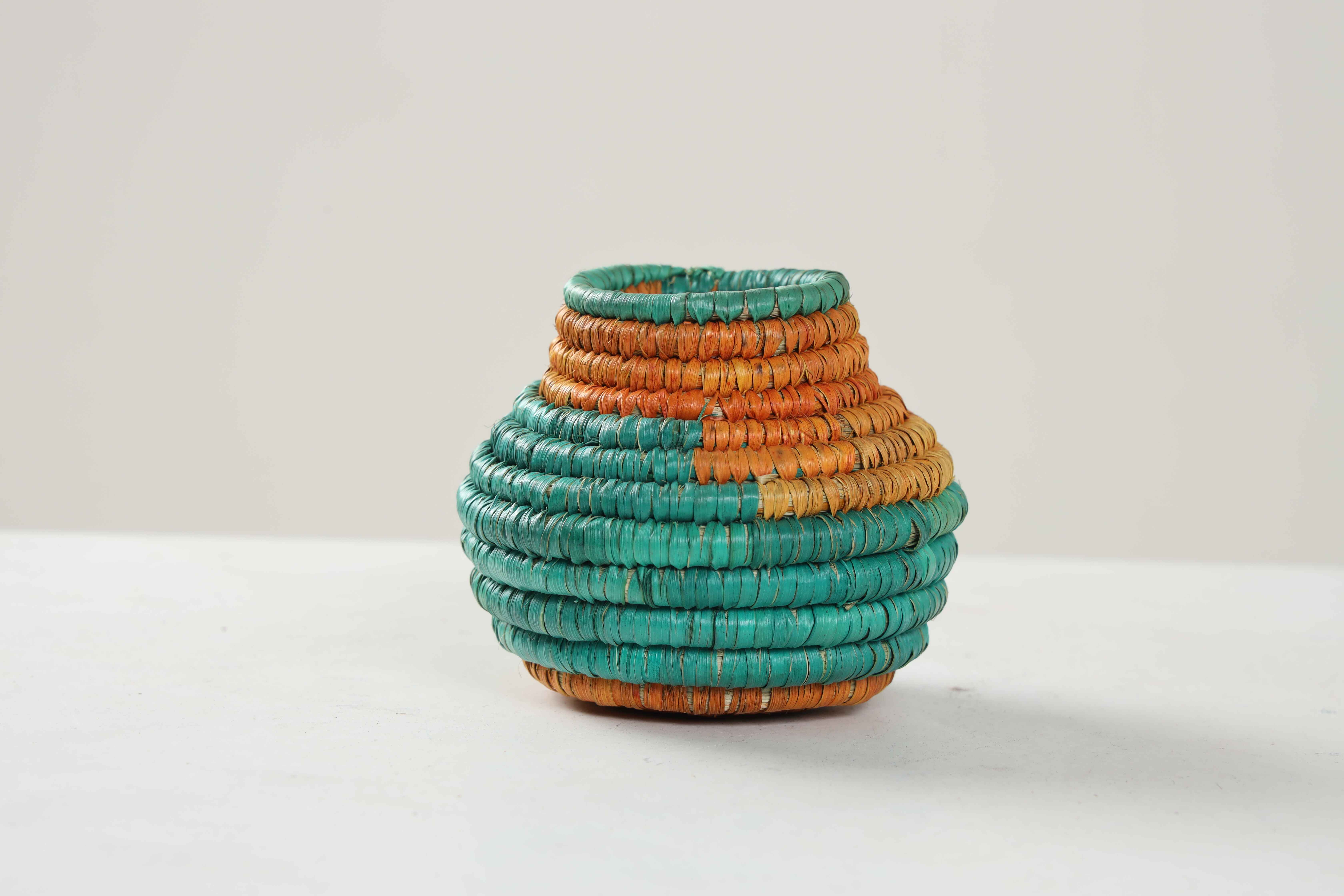 HAND WOVEN MINIATURE-POTTER BASKETS (NJEU)