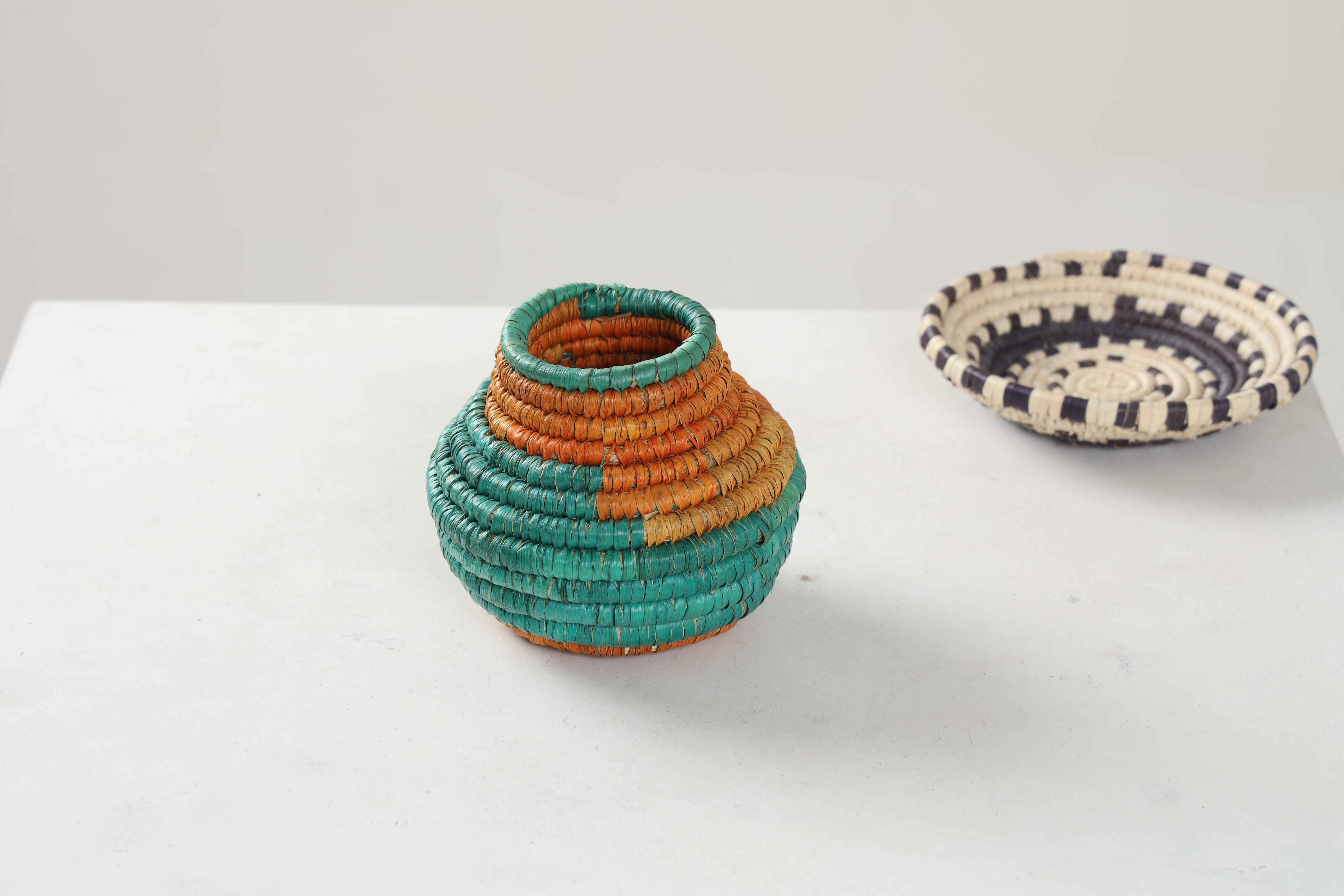 HAND WOVEN MINIATURE-POTTER BASKETS (NJEU)