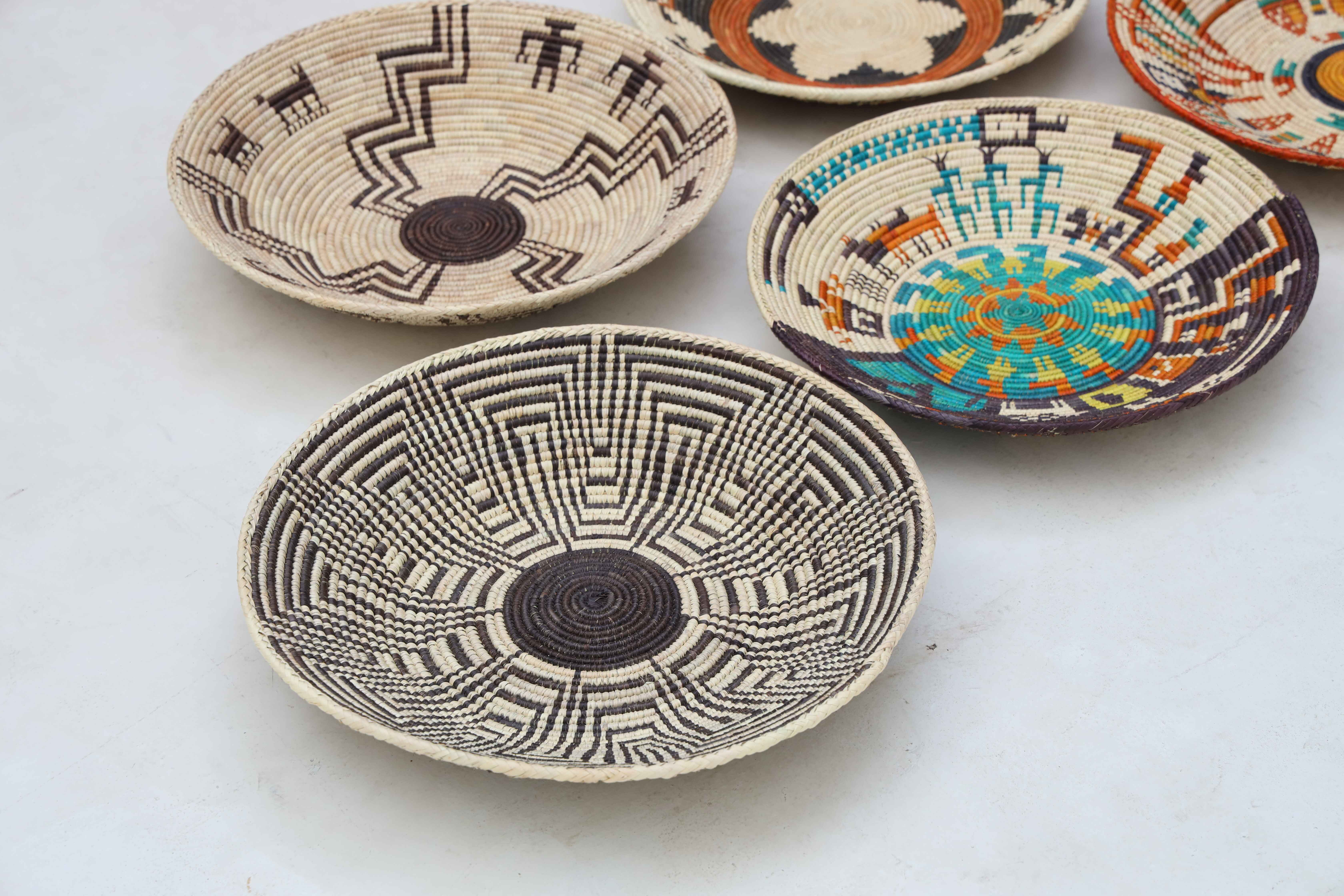 HANDWOVEN COLLECTOR'S GRADE BASKET (NAVU)