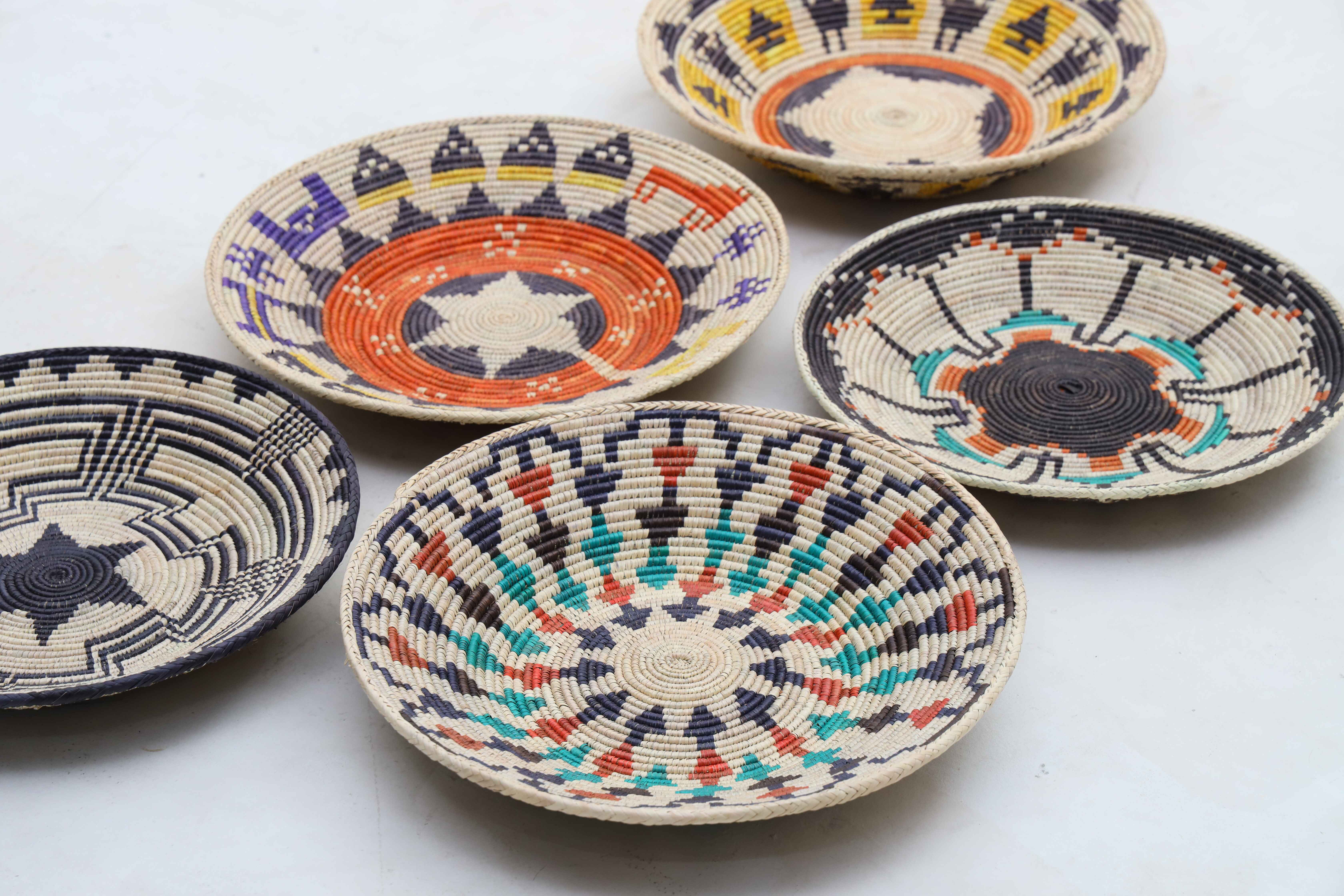 HANDWOVEN COLLECTOR'S GRADE BASKET (NAVU)