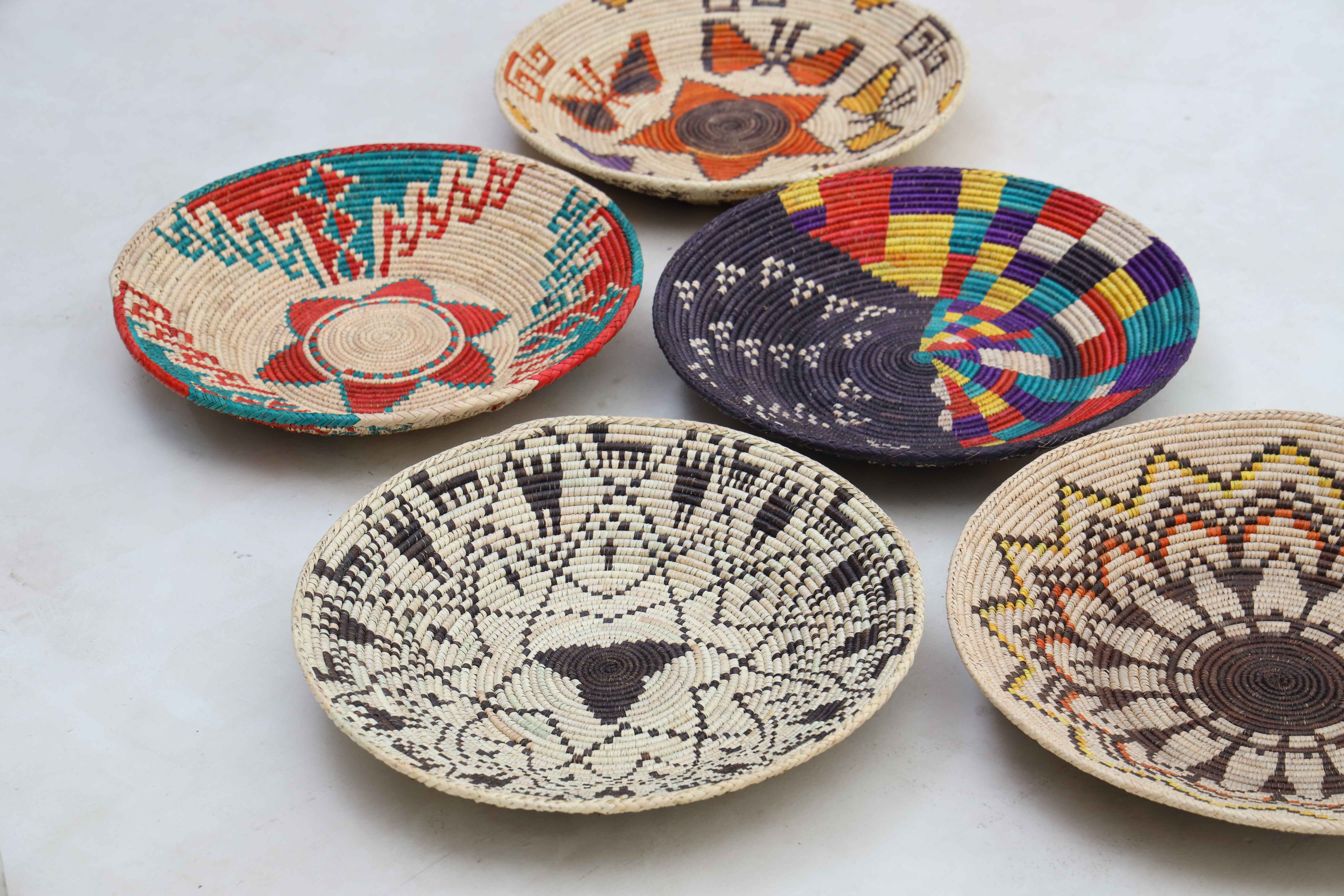 HANDWOVEN COLLECTOR'S GRADE BASKET (NAVU)