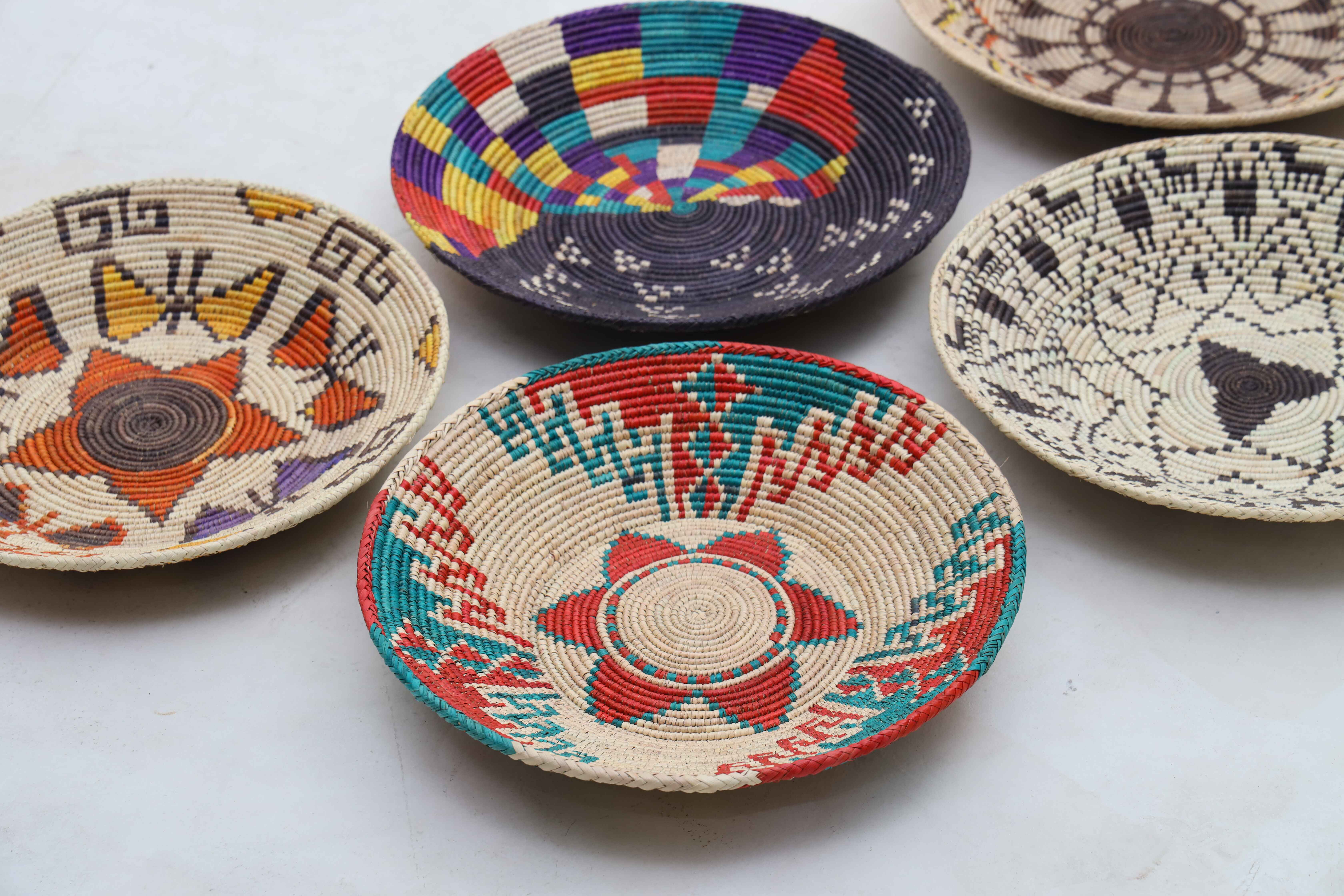 HANDWOVEN COLLECTOR'S GRADE BASKET (NAVU)