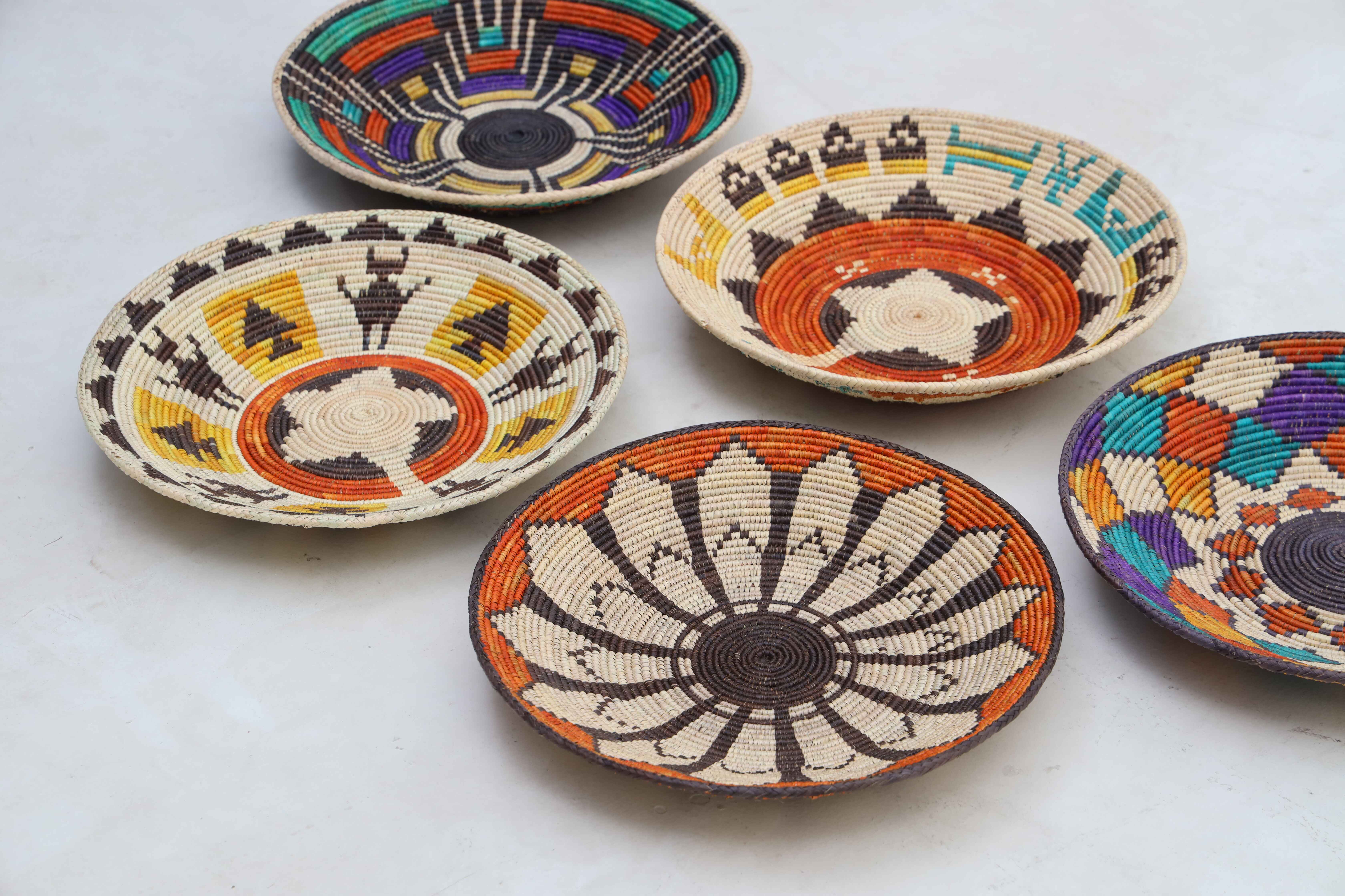 HANDWOVEN COLLECTOR'S GRADE BASKET (NAVU)