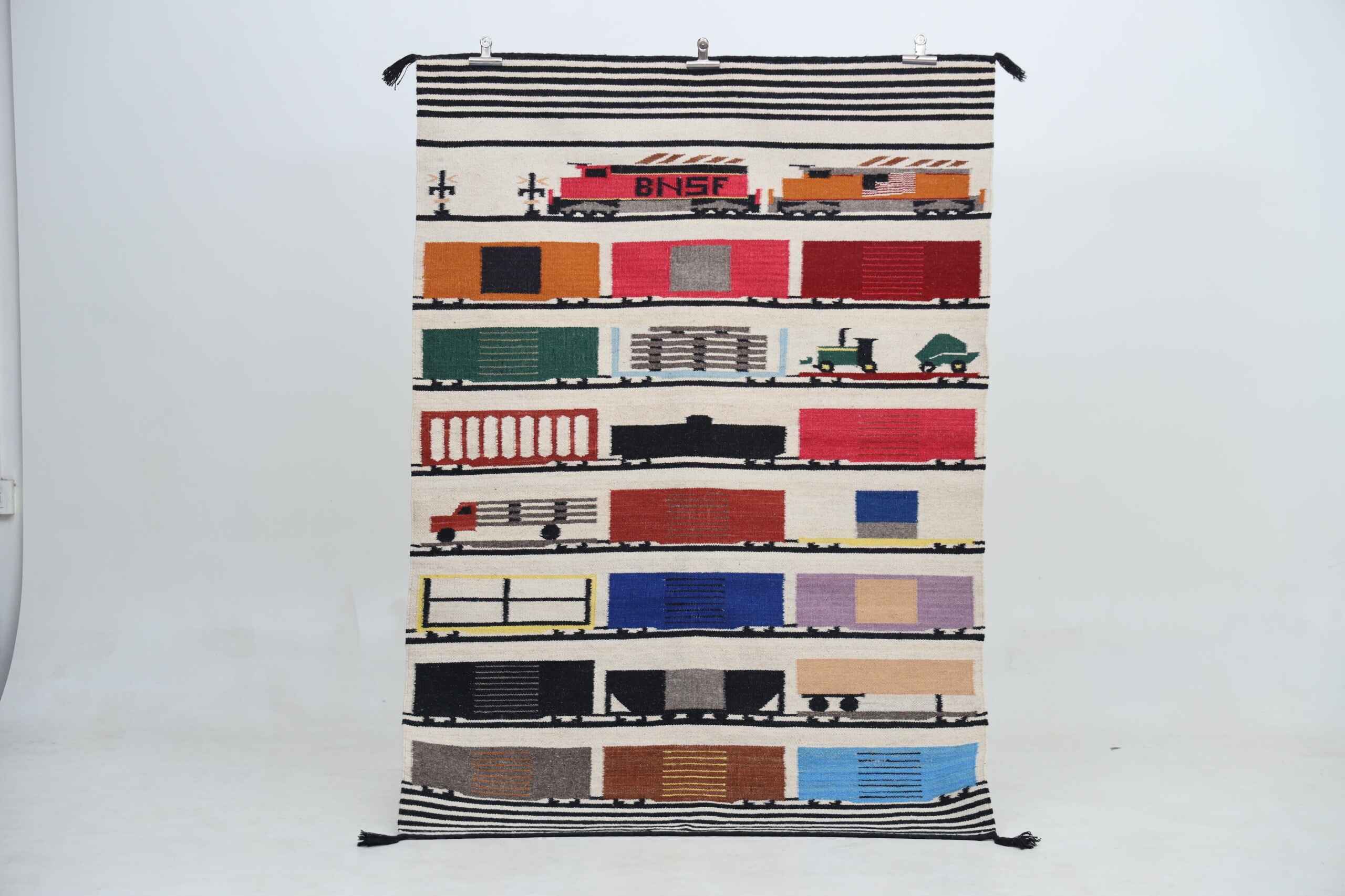 HAND WOVEN NATIVE STYLE COLLECTOR'S GRAND SOUTHWEST RUGS (NHWD)