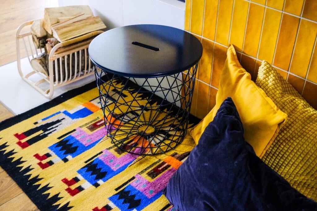 HAND WOVEN NATIVE STYLE COLLECTOR'S GRAND SOUTHWEST RUGS (NHWD)