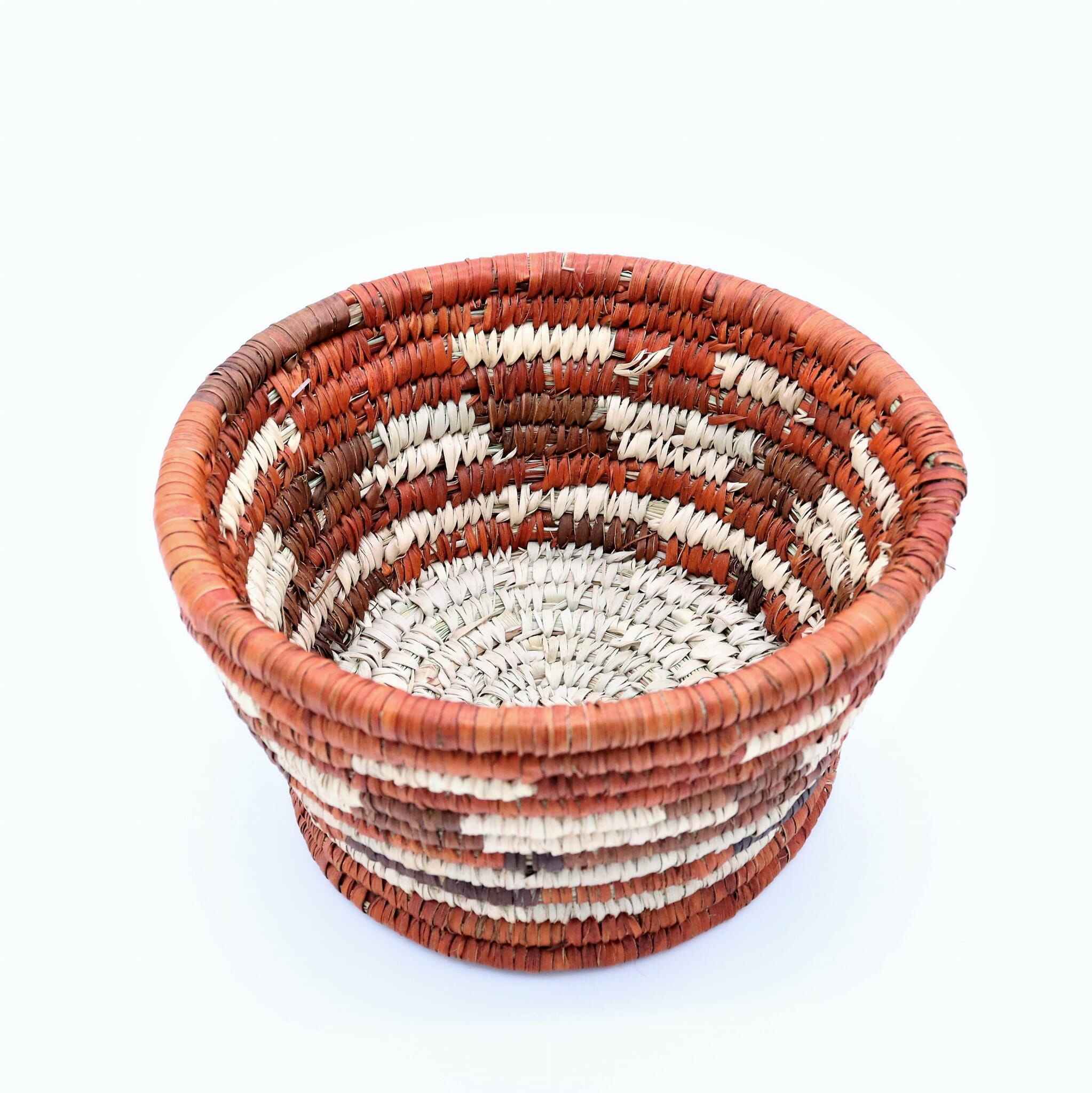 HAND WOVEN CANDY BASKETS (NBAU)