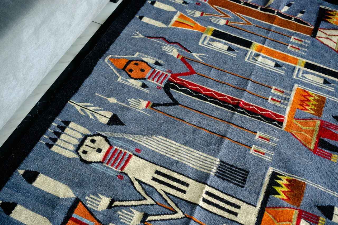 HAND WOVEN NATIVE STYLE COLLECTOR'S GRAND SOUTHWEST RUGS (NHWD)