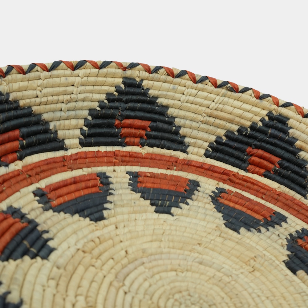 HAND WOVEN THIN FLAT BASKETS (NAKU)