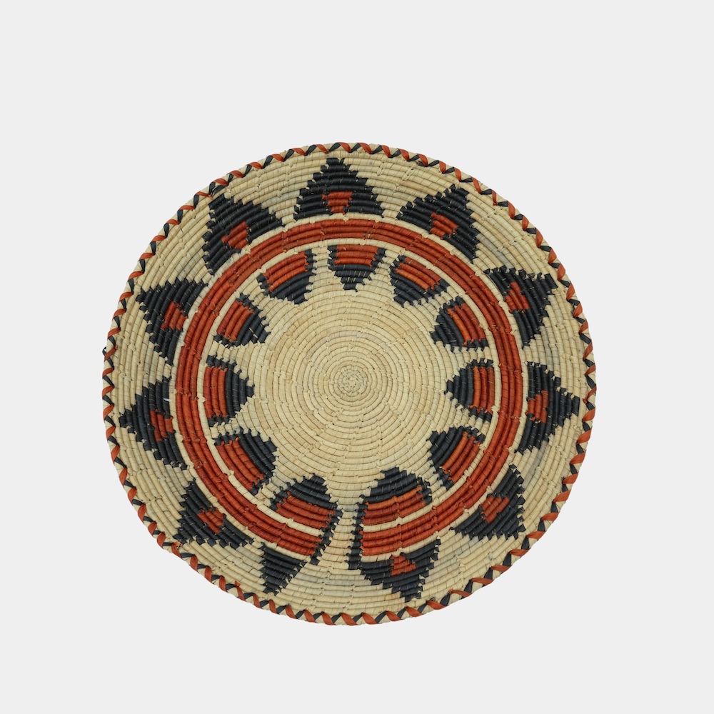 HAND WOVEN THIN FLAT BASKETS (NAKU)