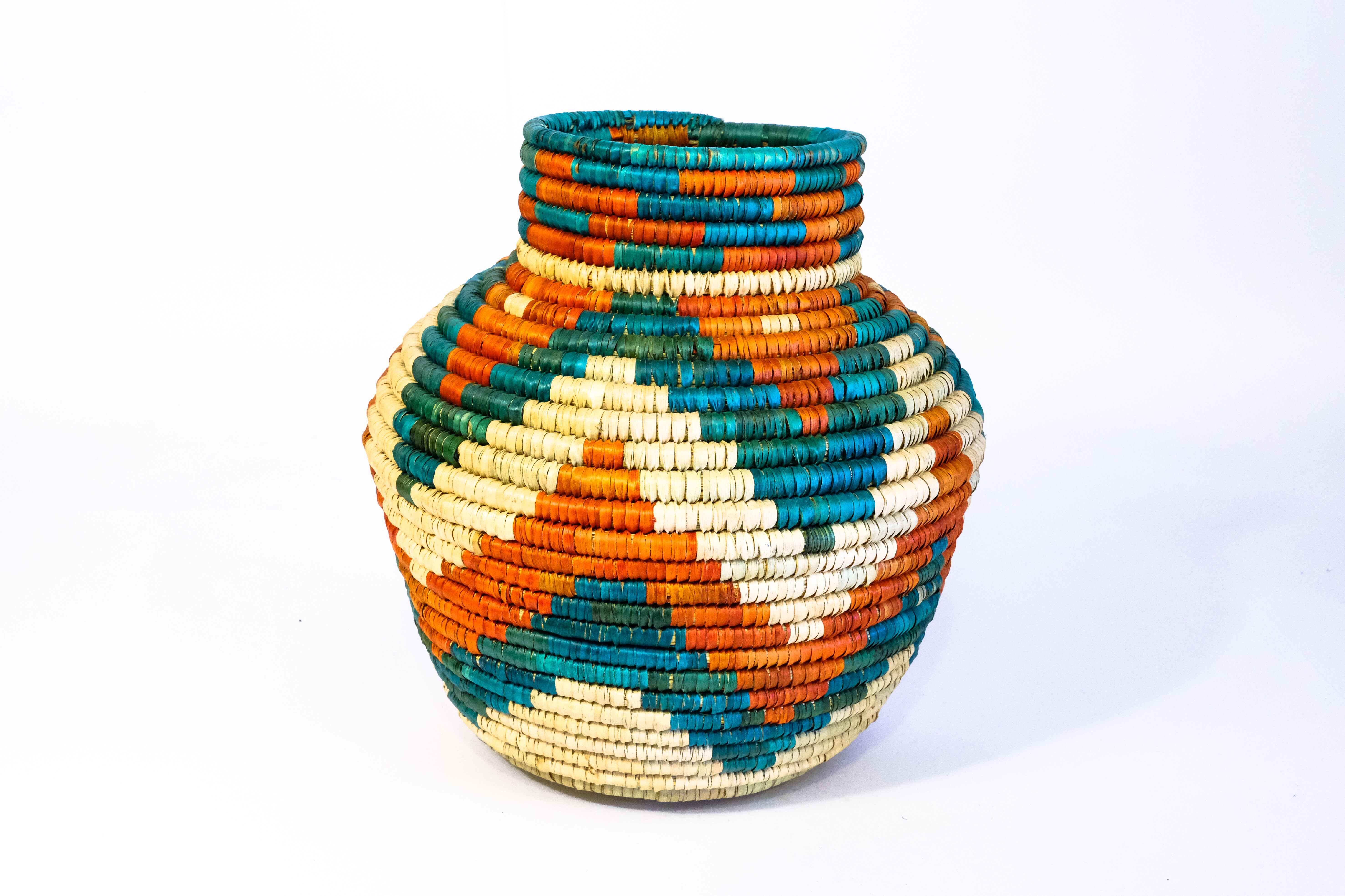 HAND WOVEN WASHOE POTTER BASKETS (NJCU) - 87 HAND WOVEN WASHOE POTTER BASKETS (NJCU) - 87