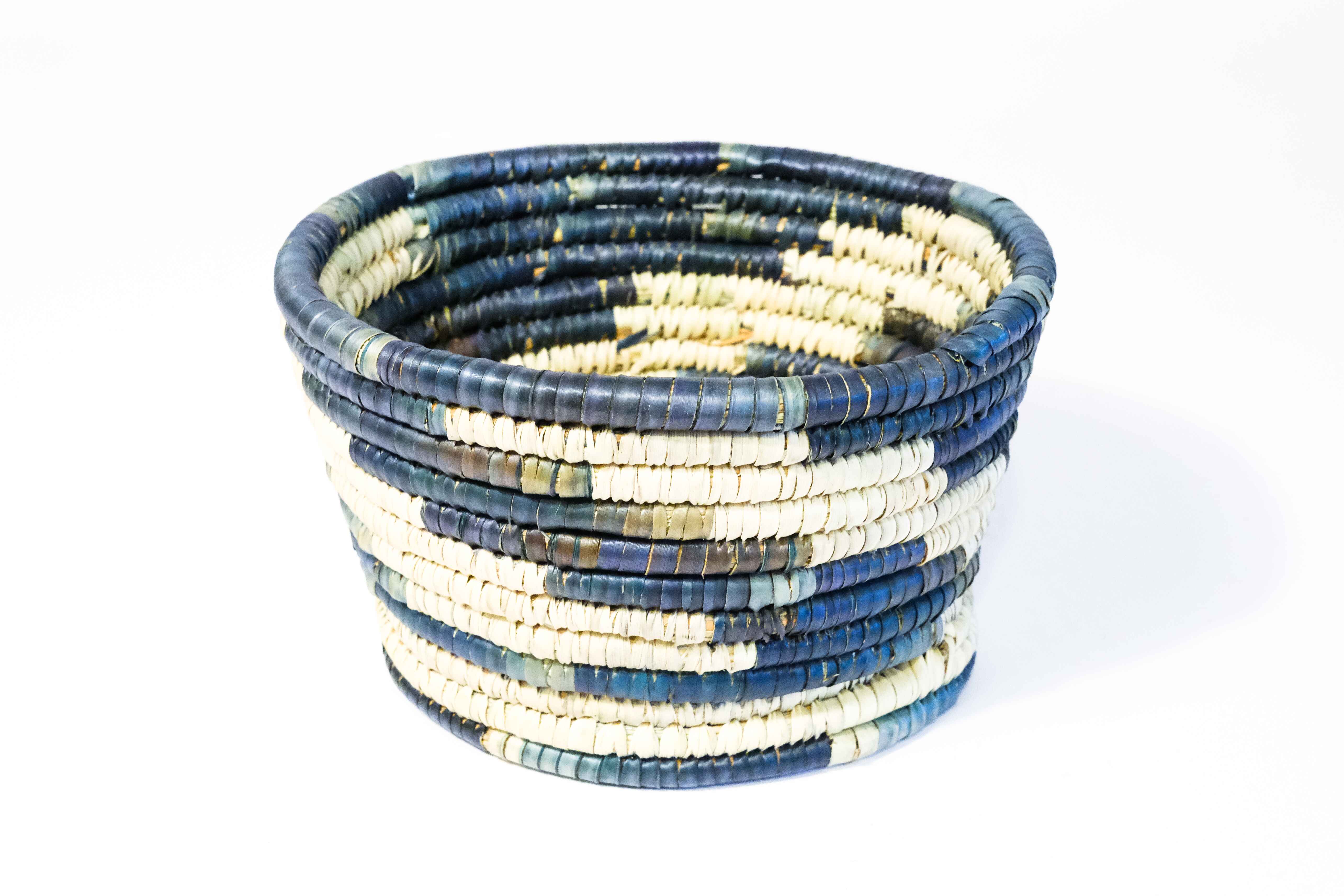 HAND WOVEN CANDY BASKETS (NBAU)
