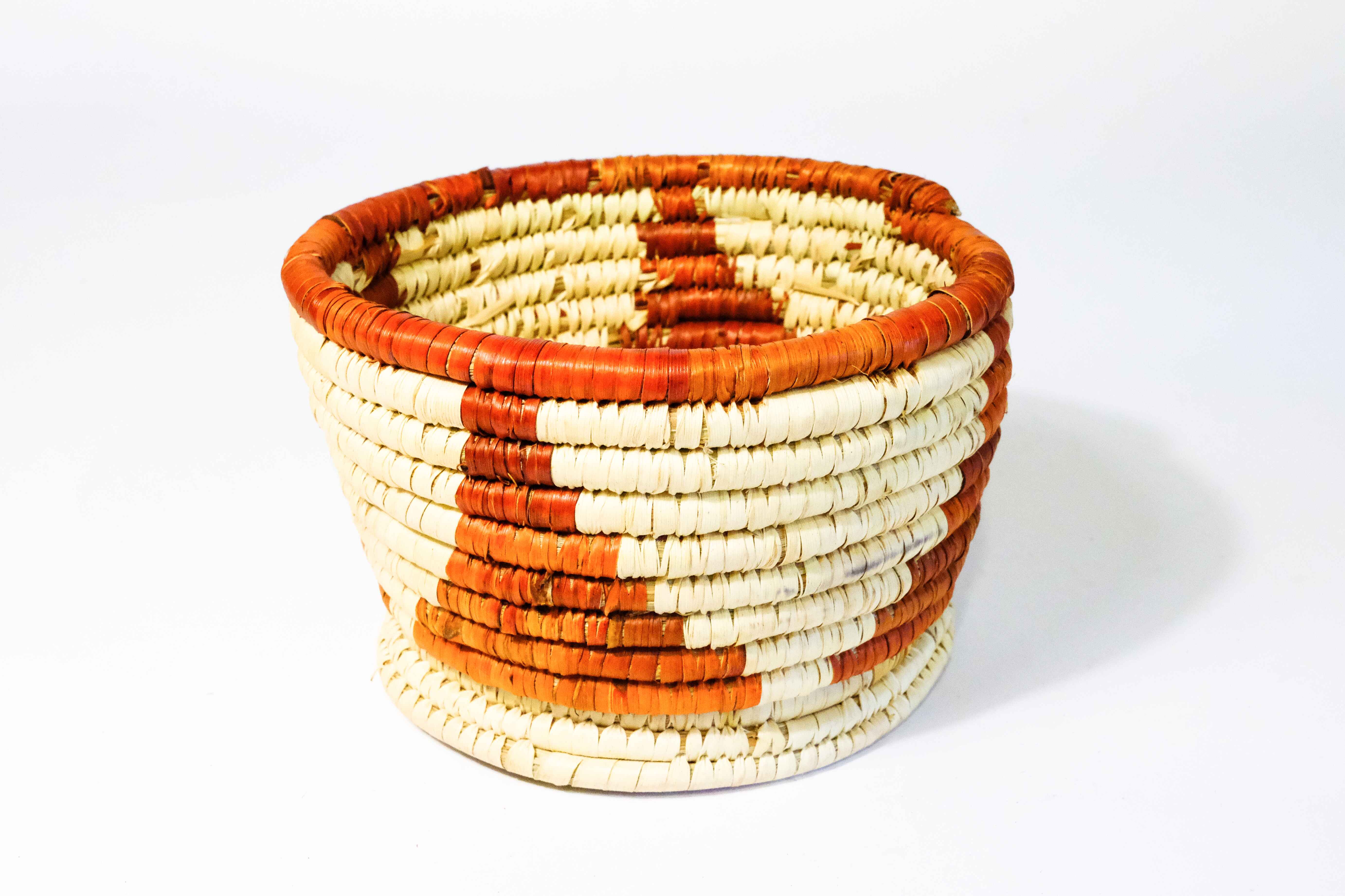 HAND WOVEN CANDY BASKETS (NBAU)