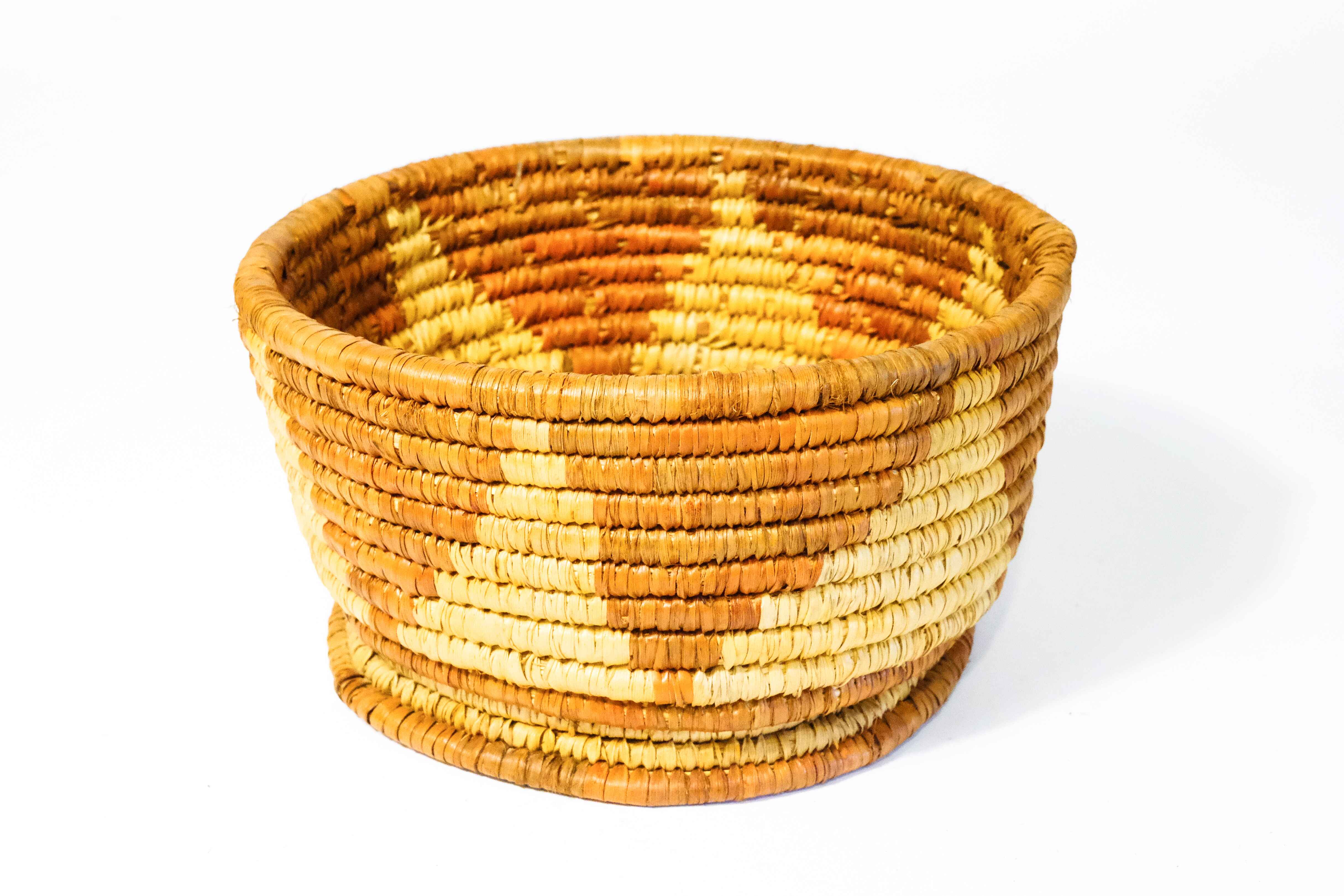 HAND WOVEN CANDY BASKETS (NBAU)