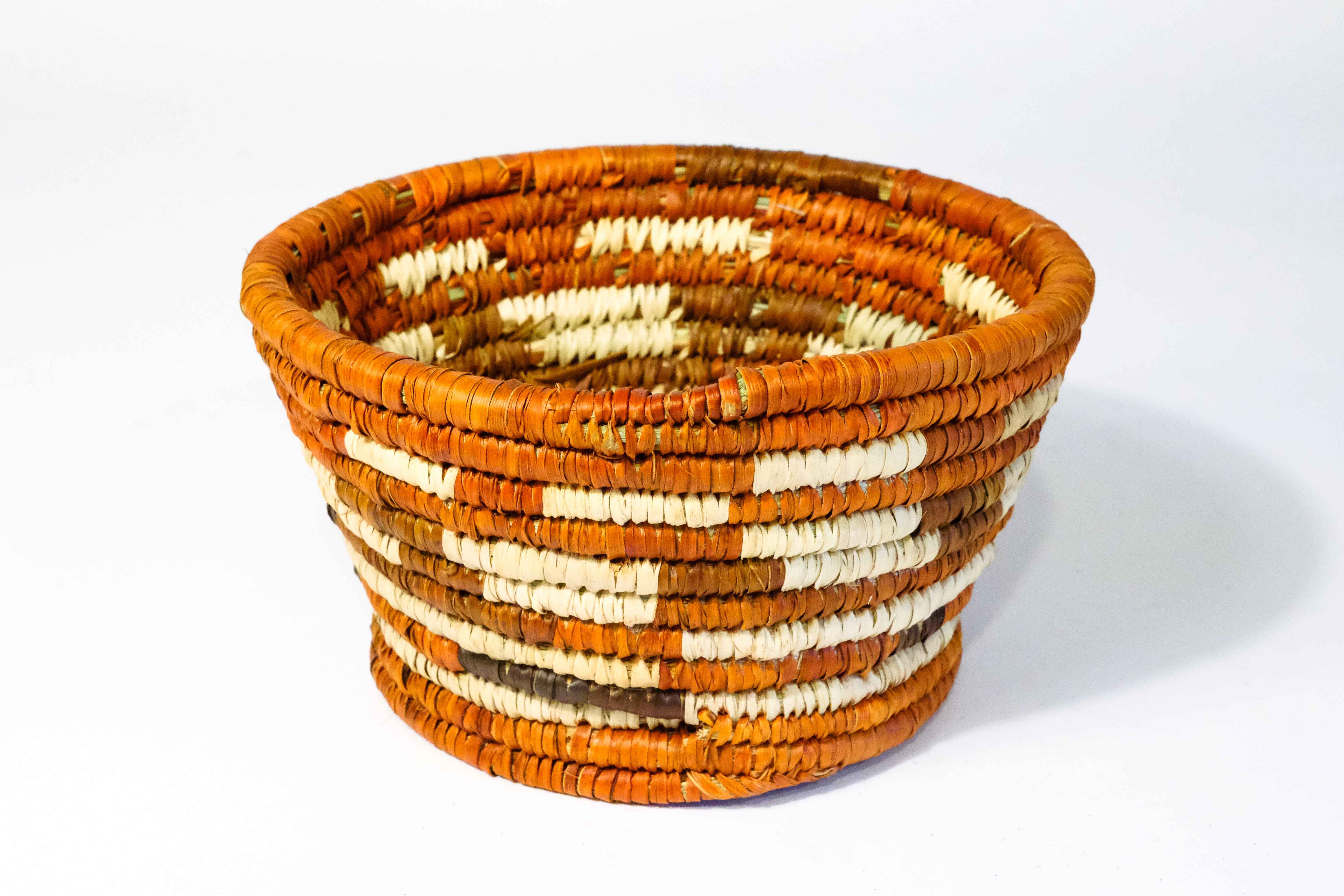 HAND WOVEN CANDY BASKETS (NBAU)