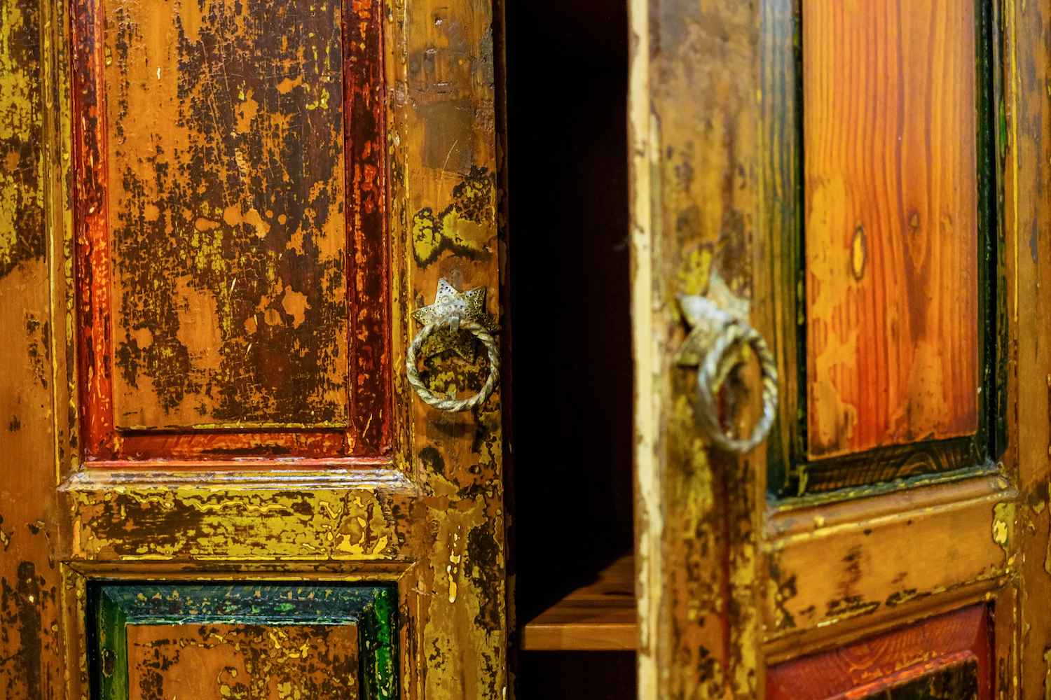 DISCOVER HERITAGE AND CULTURAL DECOR