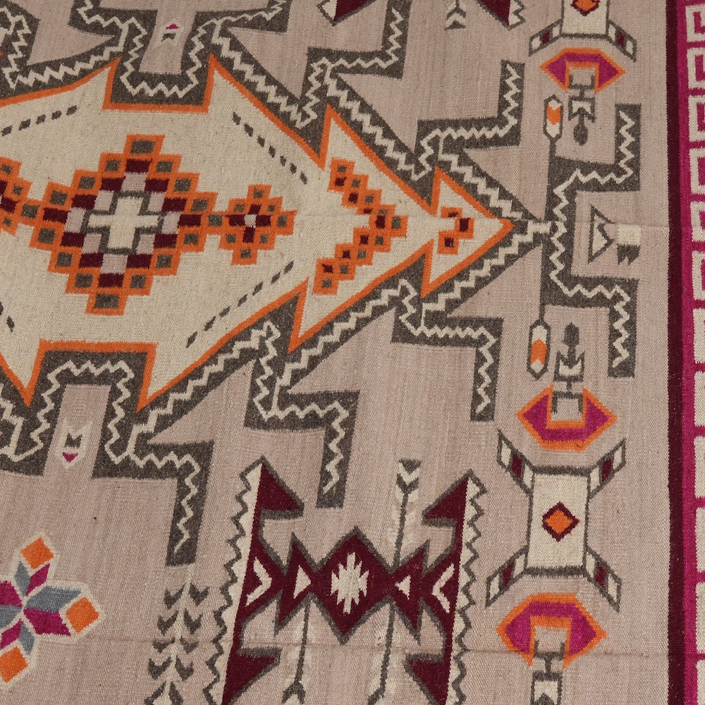 HAND WOVEN NATIVE STYLE COLLECTOR'S GRAND SOUTHWEST RUGS (NHWD)