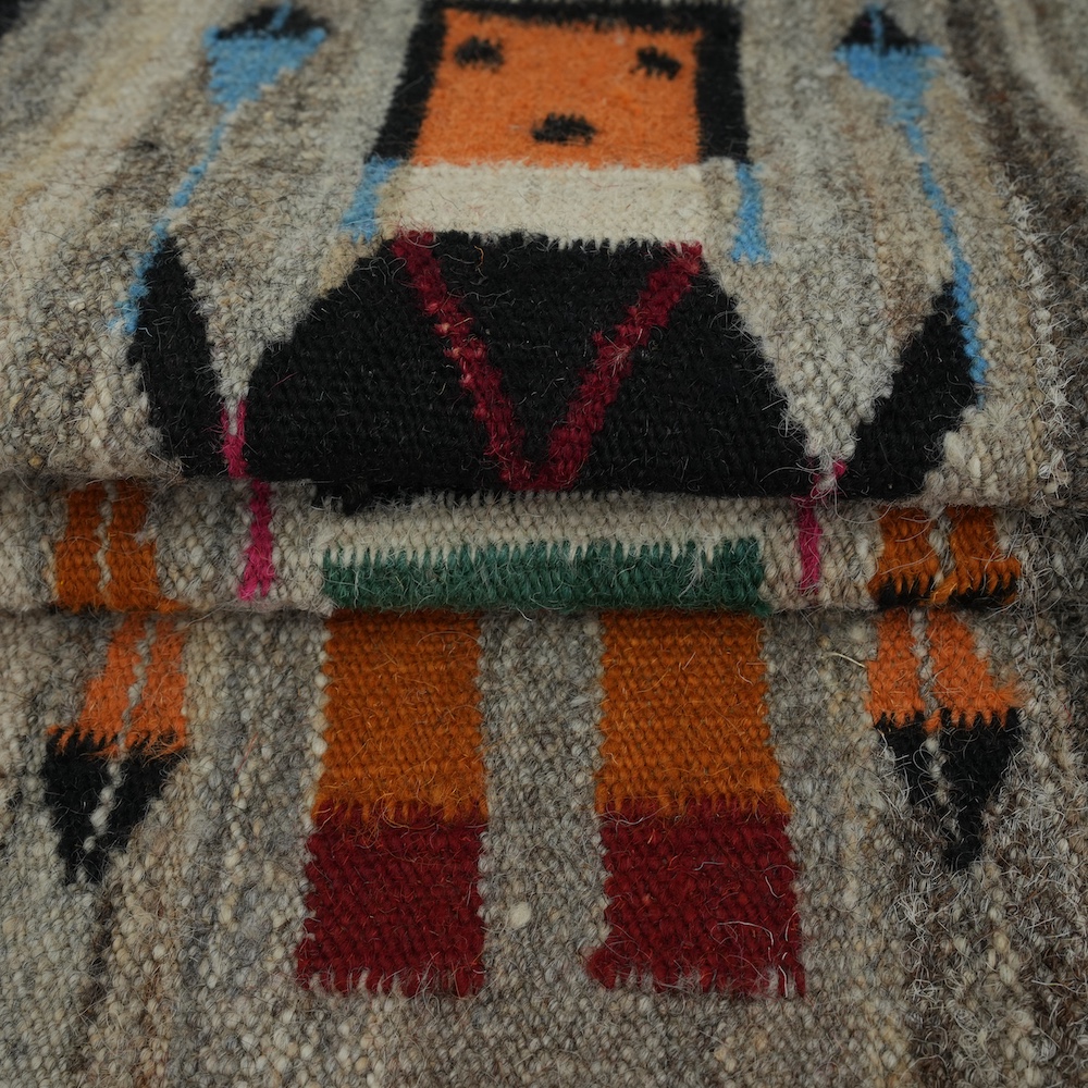 HAND WOVEN NATIVE STYLE COLLECTOR'S GRAND SOUTHWEST RUGS (NHWD)