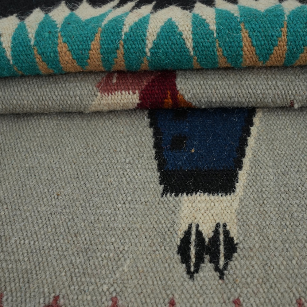 HAND WOVEN NATIVE STYLE COLLECTOR'S GRAND SOUTHWEST RUGS (NHWD)