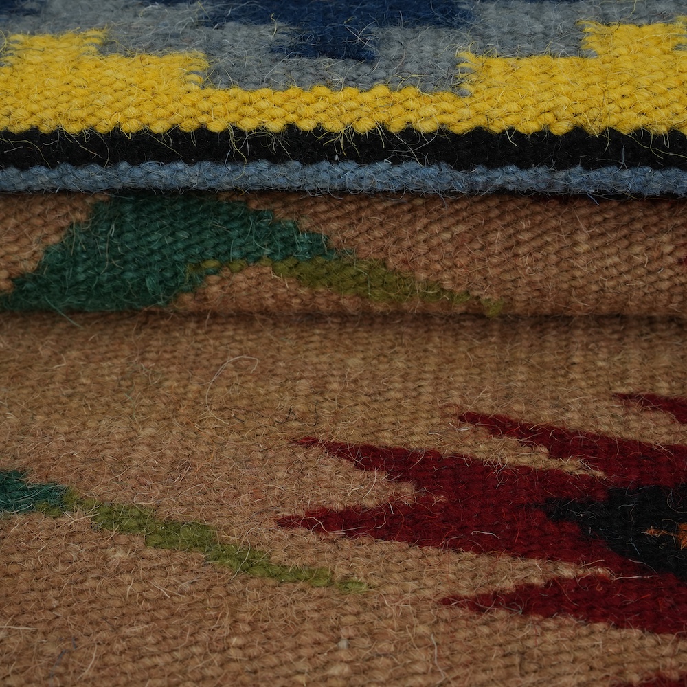 HAND WOVEN NATIVE STYLE COLLECTOR'S GRAND SOUTHWEST RUGS (NHWD)