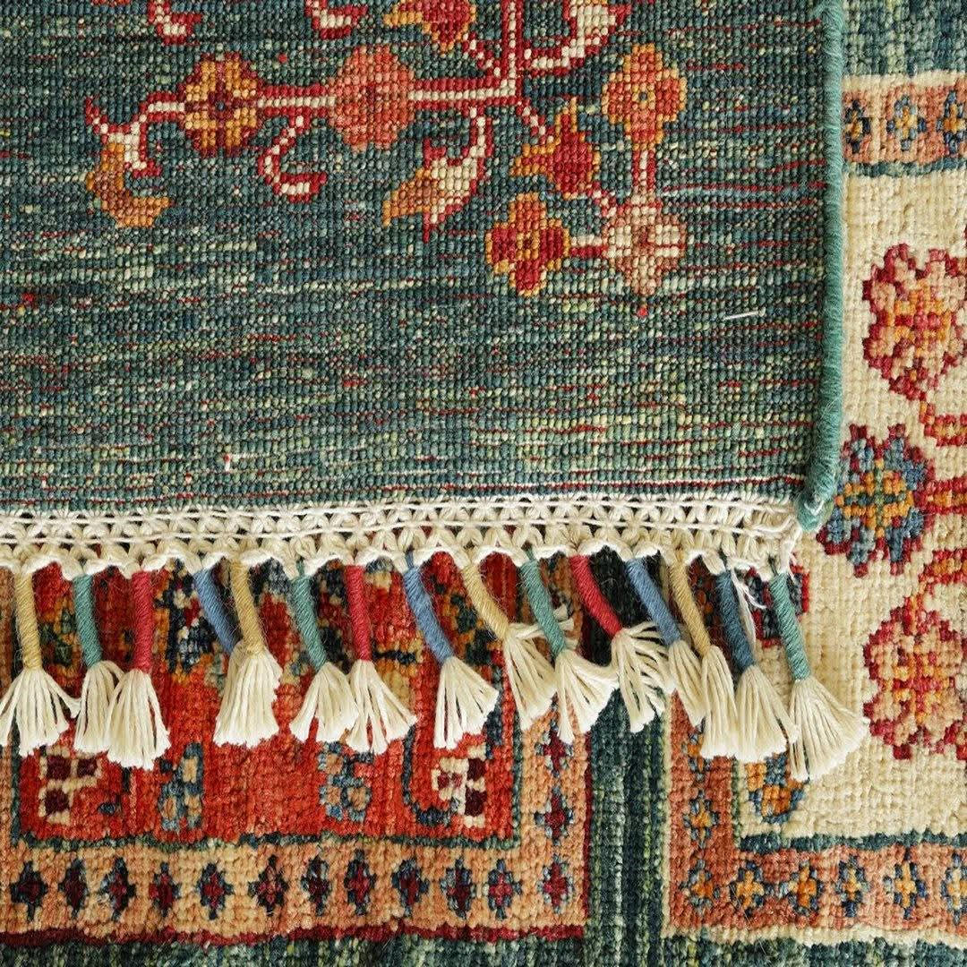 HAND WOVEN VEGETABLE DYED HAND KNOTTED CARPET