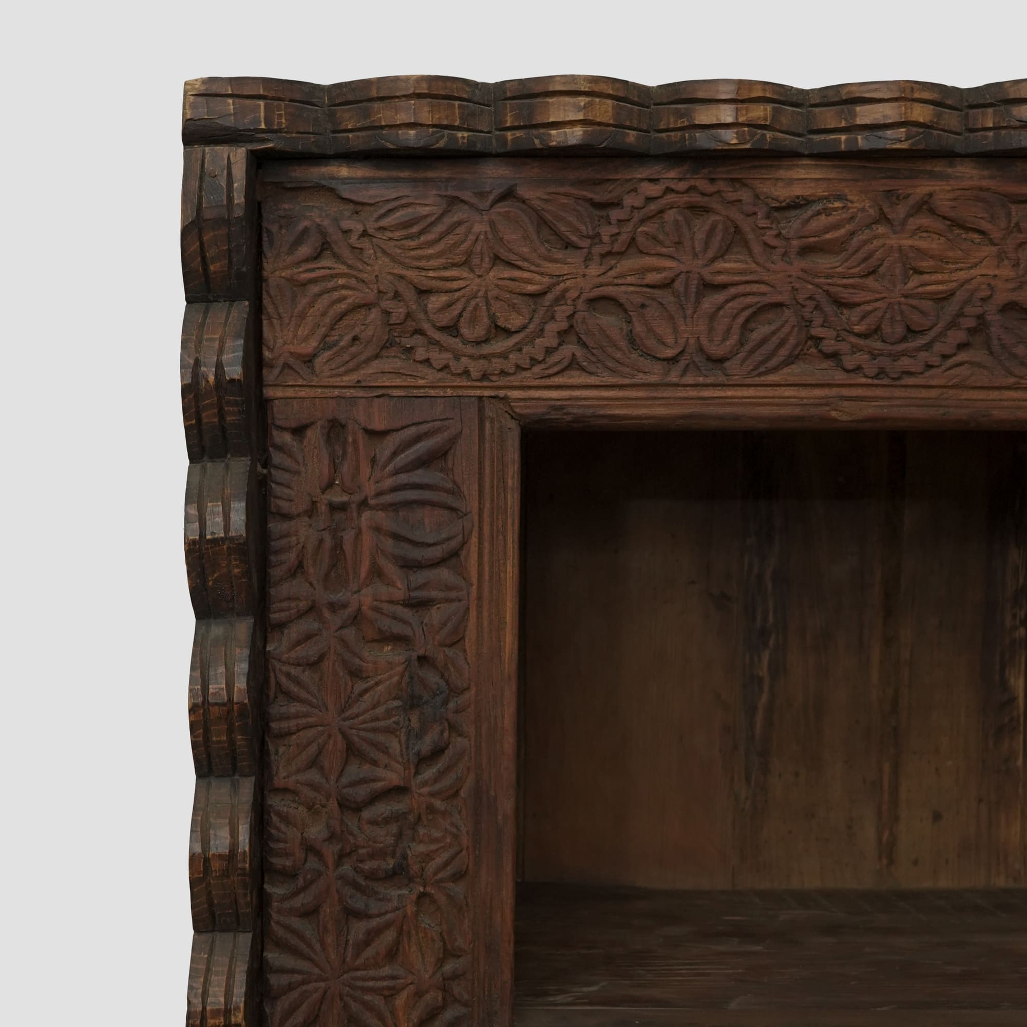 DISCOVER VINTAGE STYLE BOOK SHELF CARVED WOODEN CABINET