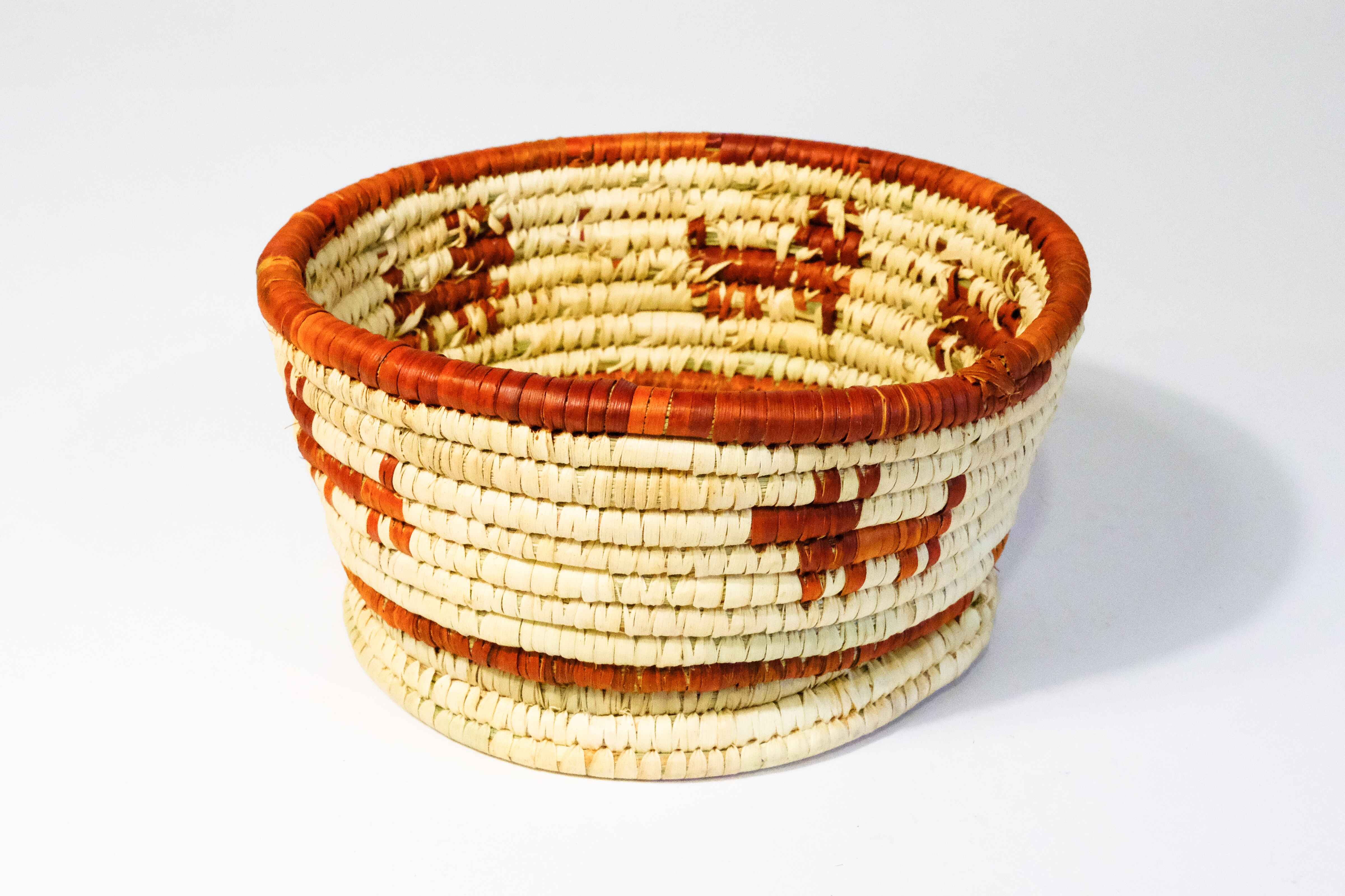 HAND WOVEN CANDY BASKETS (NBAU)